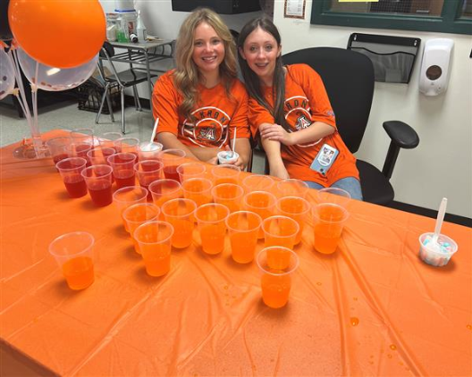 MS Government students with refreshments