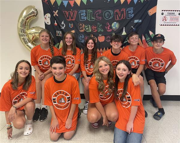 MS Government students who helped host the orientation
