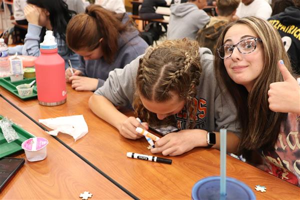 Thumbs up for the puzzle piece coloring!