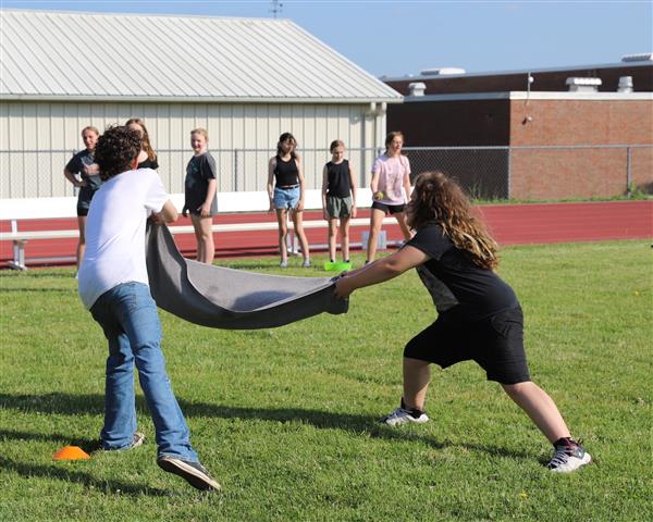 Towel catch relay